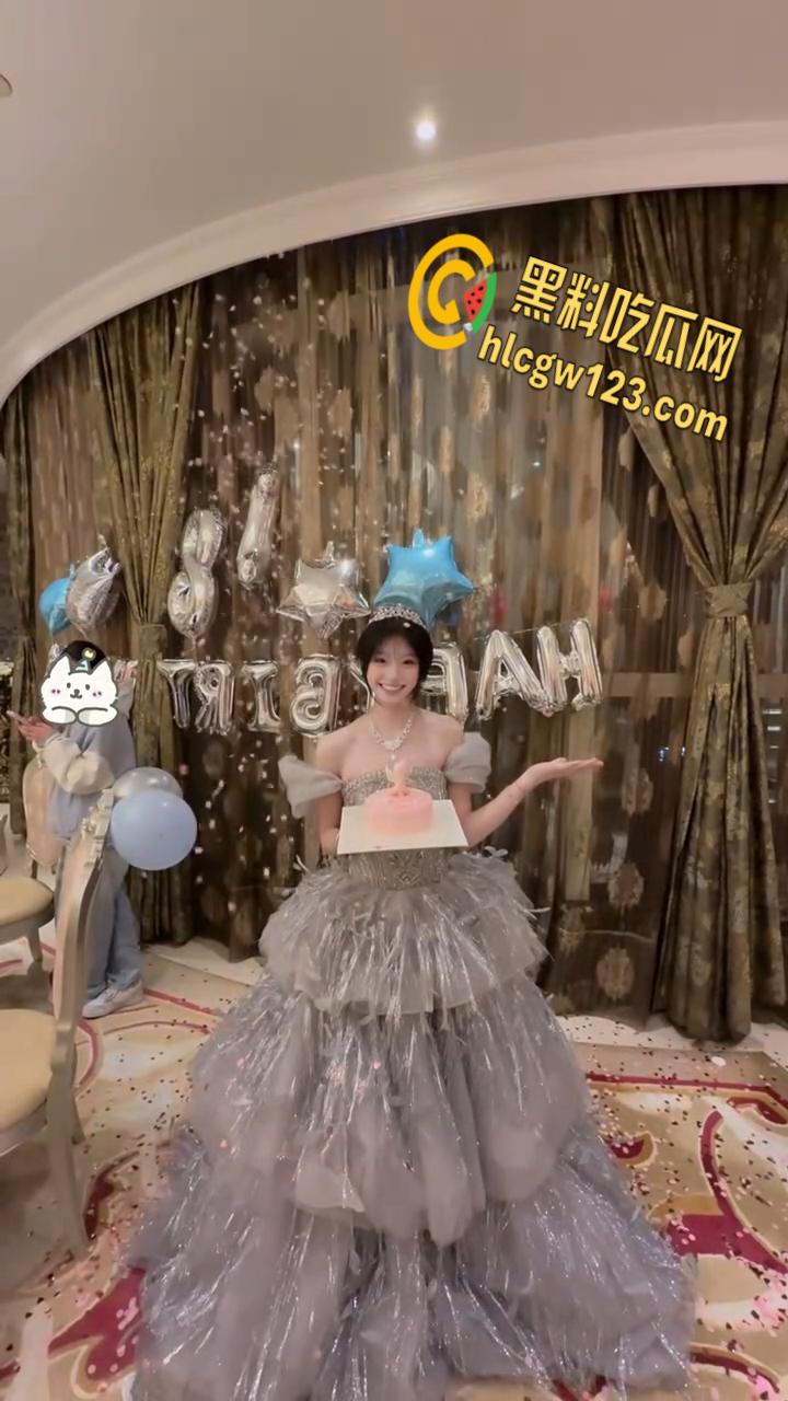 抖音娇嫩学妹【大潘大潘】,与男友酒店做爱被偷拍,后入爆插骚骚的的声音很动听!