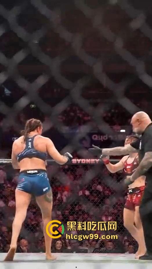 王者之名实至名归【张伟丽】UFC312鏖战五回合,生擒苏亚雷斯再夺金腰带彻底封神,双级霸主指日可待!