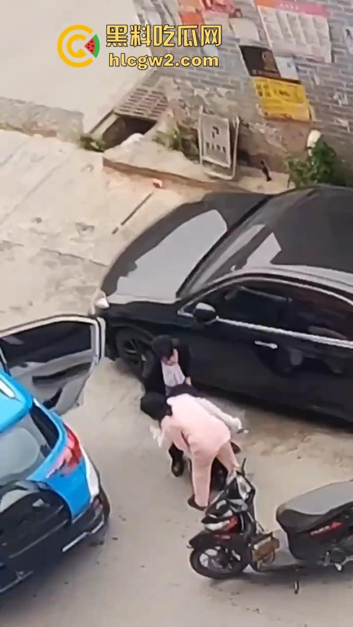 缅甸勐拉醉酒妹酒后倒贴闺蜜老公 强吻硬抱还蹭鸡 原配在一边无能狂怒