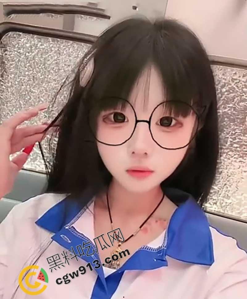 上海抖音小萝莉【仅呆酱】化身金主乖巧母狗,阳台做爱,户外露出,被神秘大佬肆意调教,反差极大引爆全网