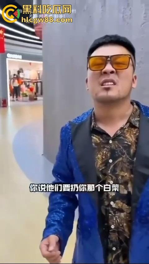 杨坤怒了,模仿他被起诉,博主惊呼明星被模仿也会告人?主要是恶心人还不许骂?