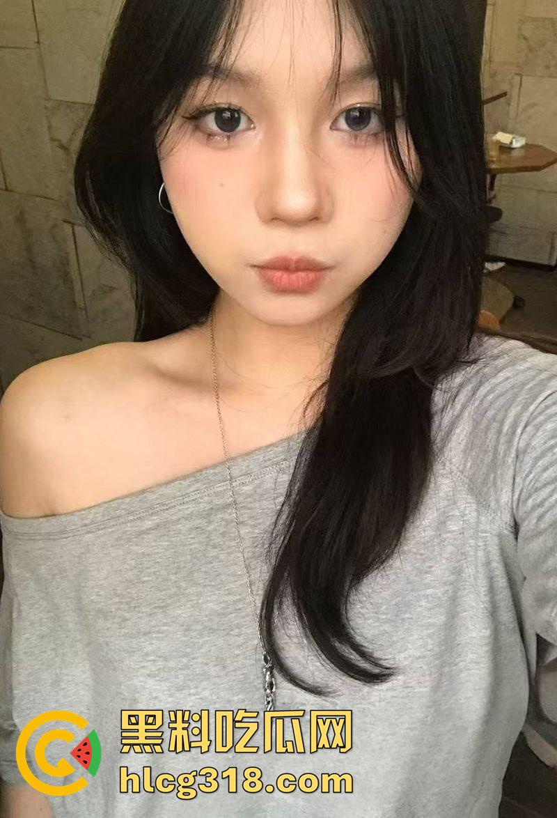 人间清醒好兄弟,高校男子贡献长腿女友,带室友群p轮奸爆操,反正也不能结婚,何不用她社交呢!