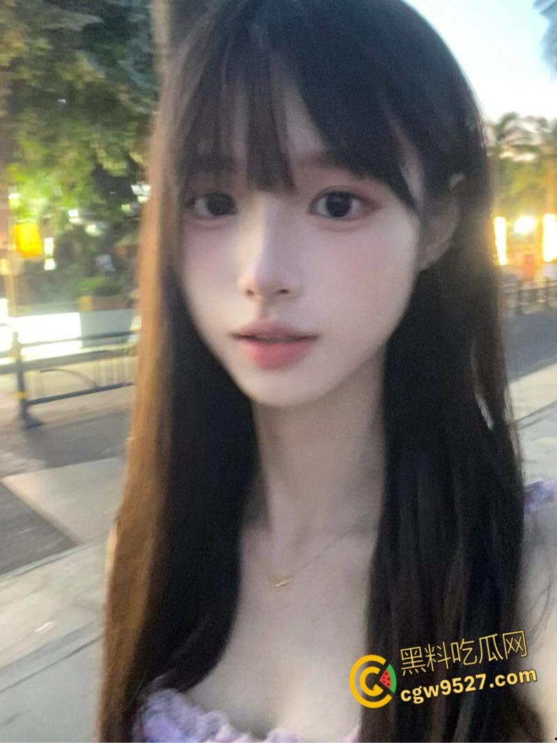 带妹妹野外钓鱼,寂寞妹妹脱衣露出,小树林里狂操妹妹骚穴,暴力打桩无套抽插内射,操的妹妹喷个不停!