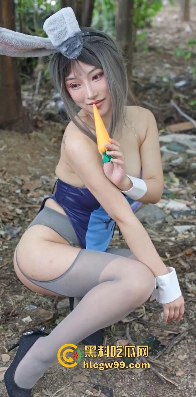 早知道摄影能白嫖COS骚货,老子当年一定刻苦学!摄影师拍着拍着就能操,怪不得个个玩命端相机!