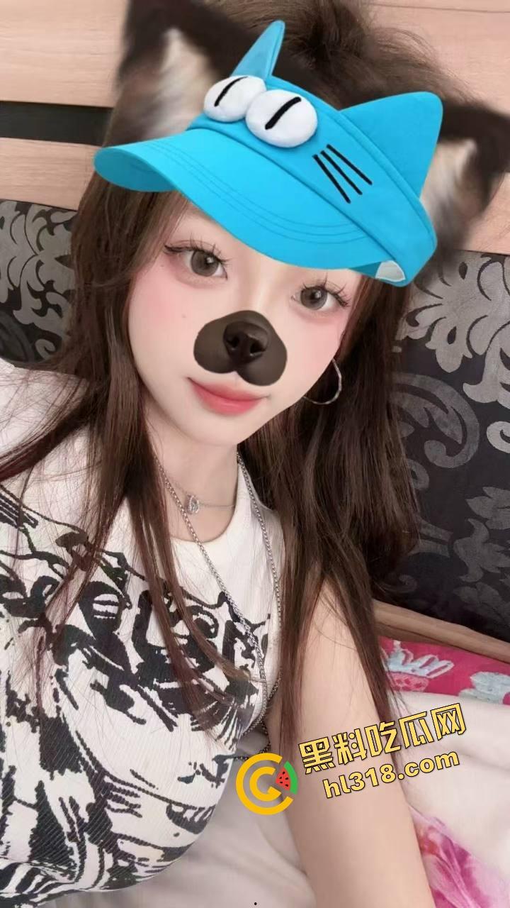 大学生课堂露出,调教到位随时配合,春夏秋冬课上全程听话,露奶露逼随你来,教室啪啪都不是事!