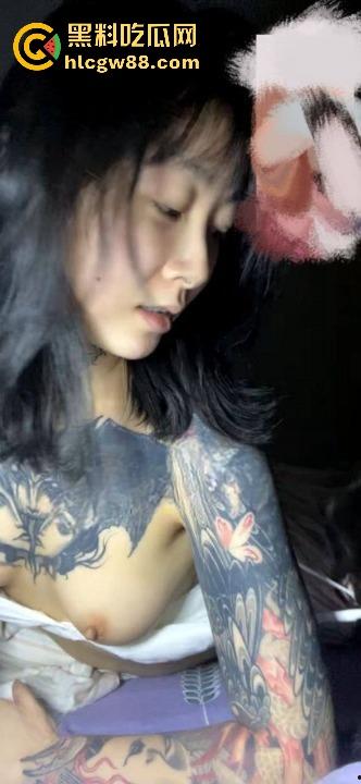 抖音纹身师店老板娘【lee李李】性爱视频流出,符文战神诱人巨乳,纹身三次就简单拿下!