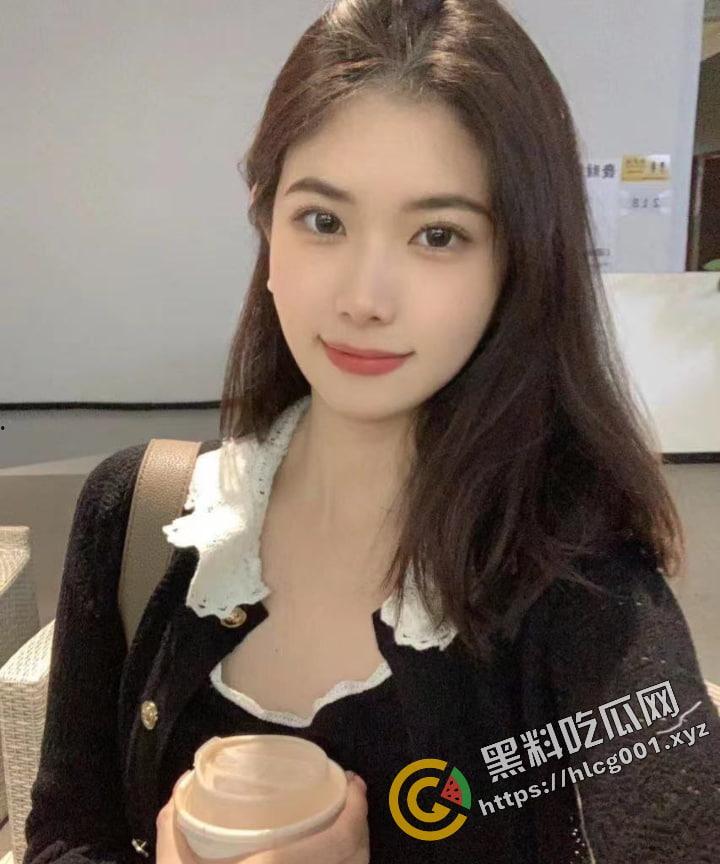 杭州泰隆银行极品美女 黄晓靑 被曝多次婚内出轨 和炮友参加换妻活动 还是个母狗最爱SM