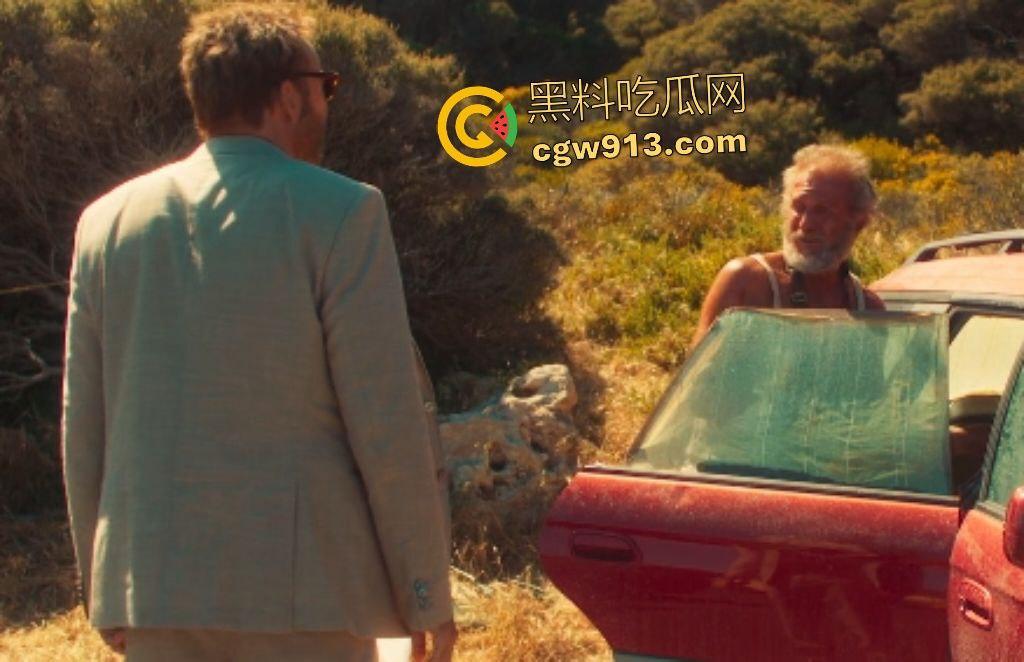 2025惊悚大片【冲浪惊魂】,澳洲海滩凯奇父子遭冲浪黑帮羞辱,凯奇怒火焚天,誓要沙滩所有权!