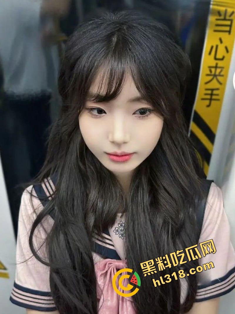 科技技术大学研二『赵梦媛』抖音私聊网友开房约炮解压,衣服一脱两坨大奶弹出来变身奶牛,这很难不约吧!