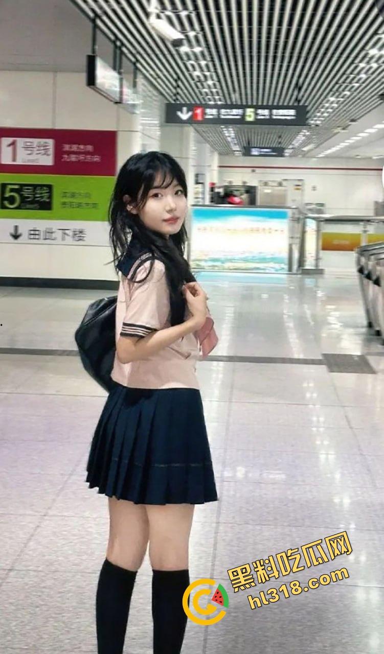 科技技术大学研二『赵梦媛』抖音私聊网友开房约炮解压,衣服一脱两坨大奶弹出来变身奶牛,这很难不约吧!