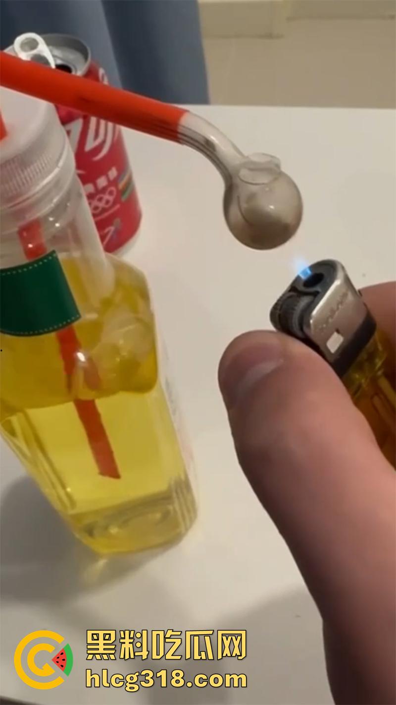 东南亚吸毒男模,无套和客人出台,双飞吸毒玩嗨杀死女友,还将女友闺蜜强奸砍头分尸,太变态了!