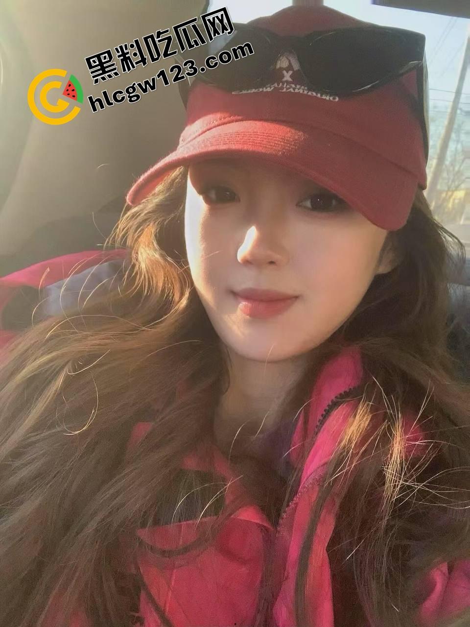 你相信光吗?郑州小婊深夜执行主人的羞耻任务,透明薄睡衣漏点出门,全程走光还舔着嘴说我好兴奋!