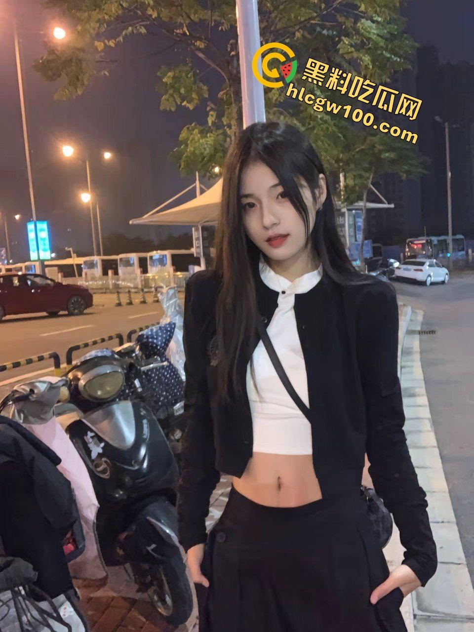 海南三亚社会骚鸡【任圈怡】特斯拉上露出诱惑内裤,勾引大哥酒店后入爆操无套内射!原创独家曝光流出!