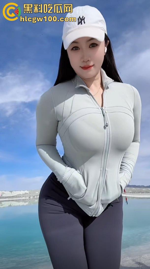 抖音健身网红『蓓蕾秋语』不雅洗澡自拍视频疯传 这翘臀太顶辣到爆 15cm以下兄弟直接劝退小鸡鸡 !