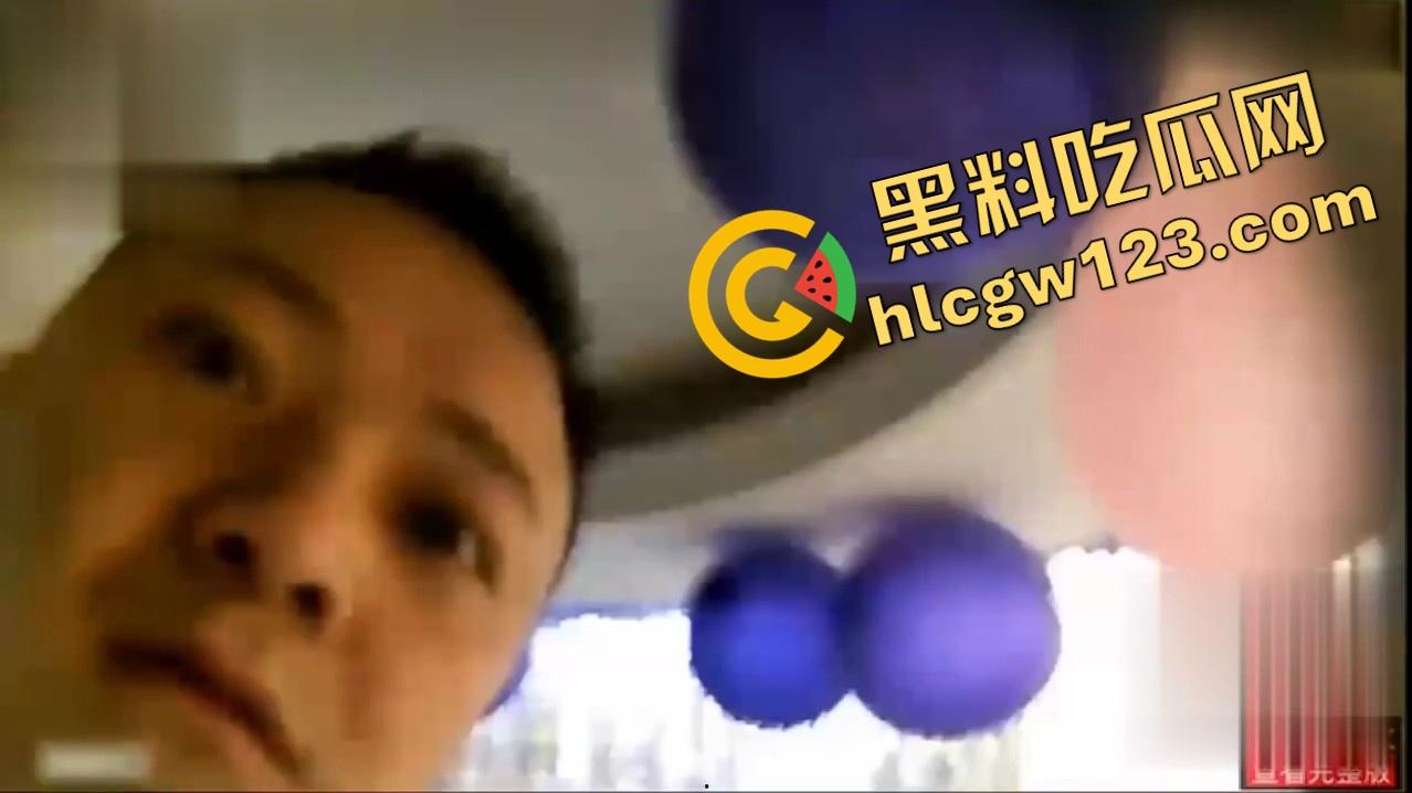 民宿开房无套爆操啪啪啪啪正激烈,换姿势换到发现针孔摄像头,女的还没高潮,摄像头先翻车!