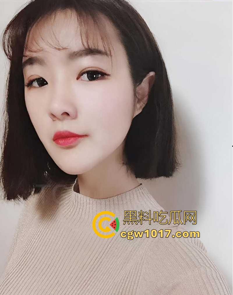 新疆短发熟女【王千慧】因疫情冲击不得不借裸贷生活,现无力偿还借贷公司将裸贷视频曝光,你别说这身材有点料的!