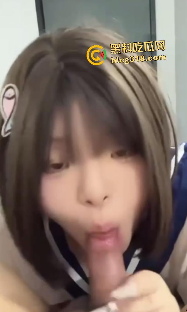 粉嫩坦克萝莉【李维维】化身吃鸡母猪,口活一般但后入臀浪汹涌,屁眼还会伸缩钻石塞!