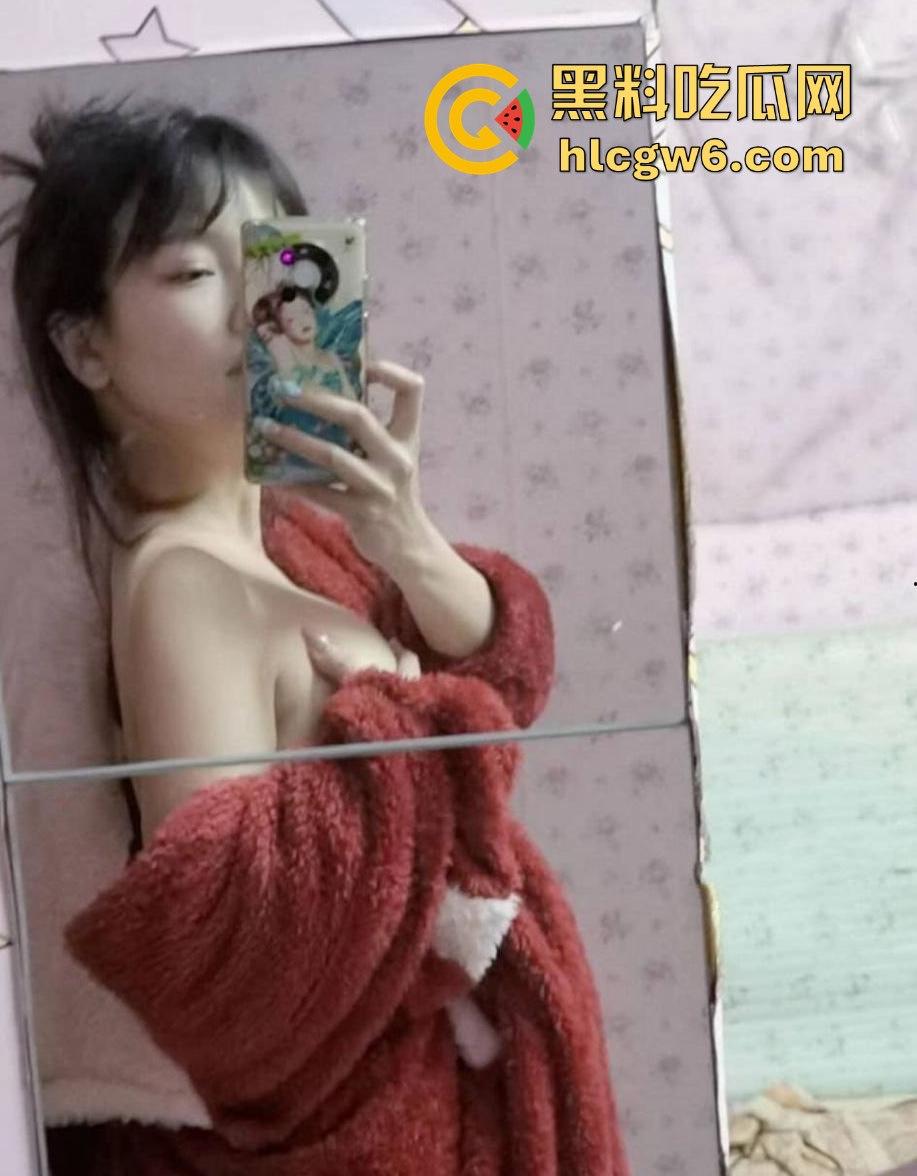 全网疯求,浙江清纯可爱网红【MIKU白】自拍性爱1分34秒视频被曝光,精选网红系列。