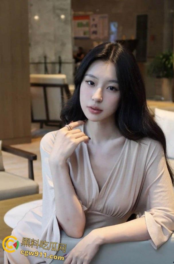 完美腰臀高颜值网红【木子李】被金主包养视频曝光,口交深喉骑乘榨精,无套内射让人血脉喷张!