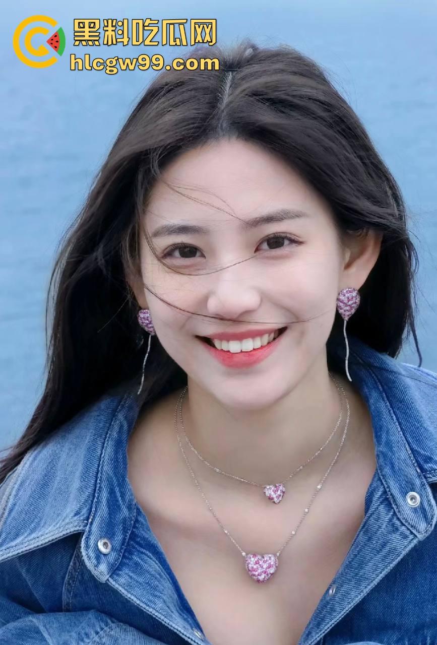 西安教师『孙雪梅 』寒假开放预订？SM视频泄露，奶子不大不小刚好、身材正点媲美模特果然教学有一手！