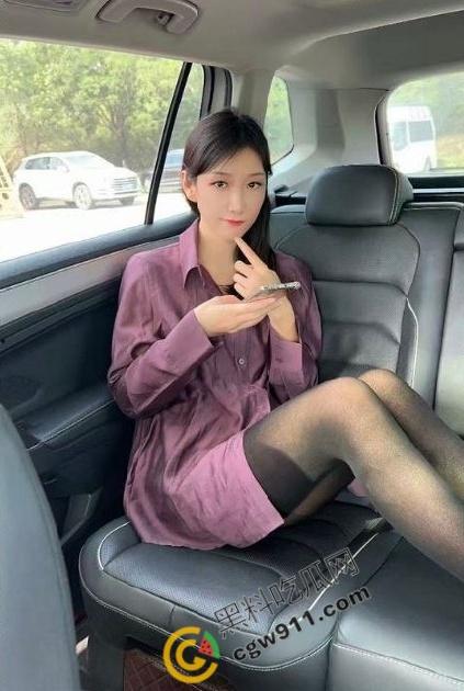 海角大神真实姐弟乱伦历程!回程路上车里跳蛋自慰疯狂勾引,大屌猛操姐姐小嘴,内射喉咙深处