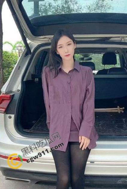 海角大神真实姐弟乱伦历程!回程路上车里跳蛋自慰疯狂勾引,大屌猛操姐姐小嘴,内射喉咙深处