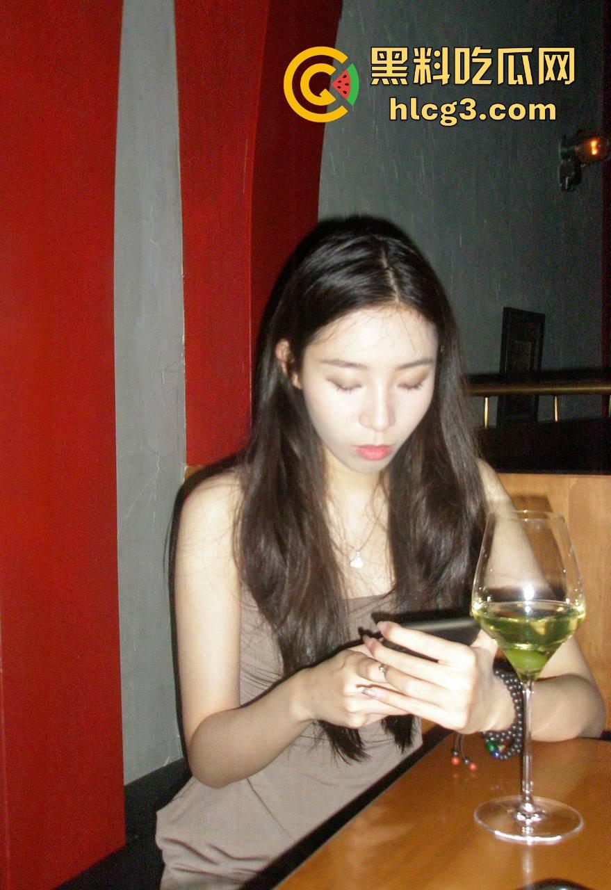 深圳光明区母狗「胡西阚」“打桩机”模式大揭秘！男友愤怒曝光她的疯狂性爱视频！