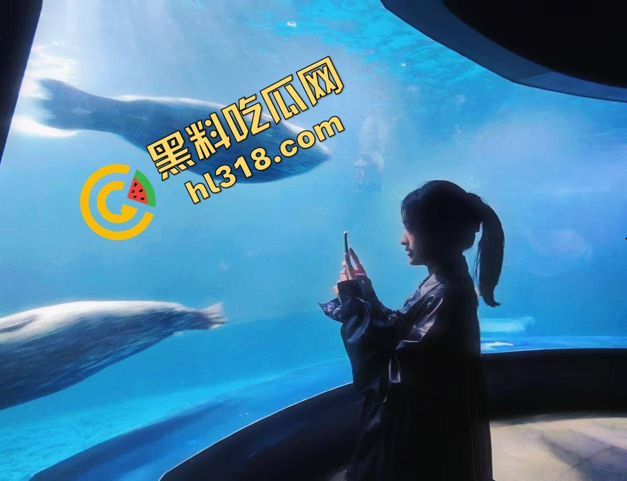 05后女大学生到底有多放得开?放假回来酒店走廊就地开炮,谁敢路过谁敢加入,真当自己在拍片吗!