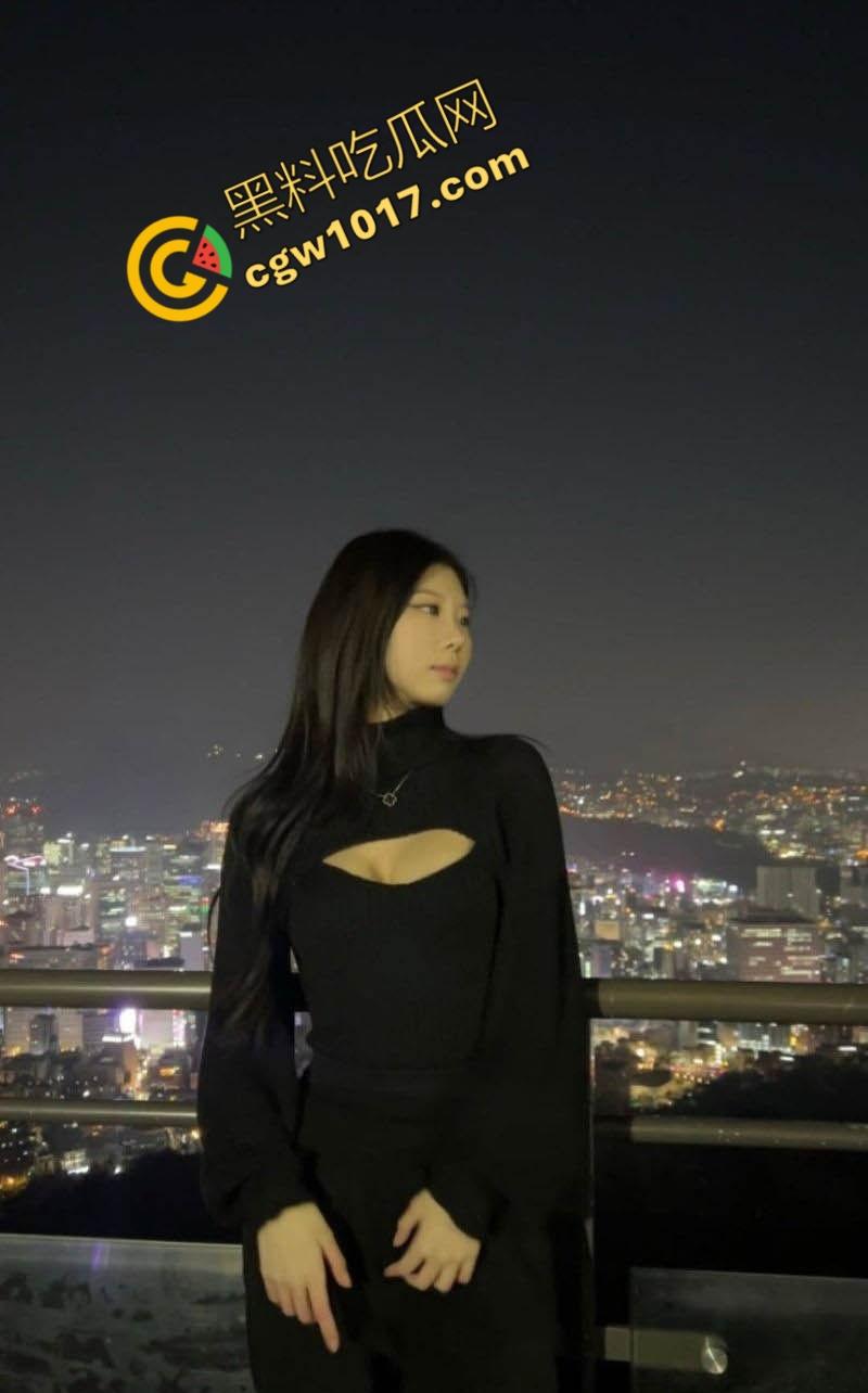 新加坡性感美女留学生被前男友泄露性爱视频爆红网络,极品身材被各种爆操 淫荡本质尽显无遗,火辣画面引发热议