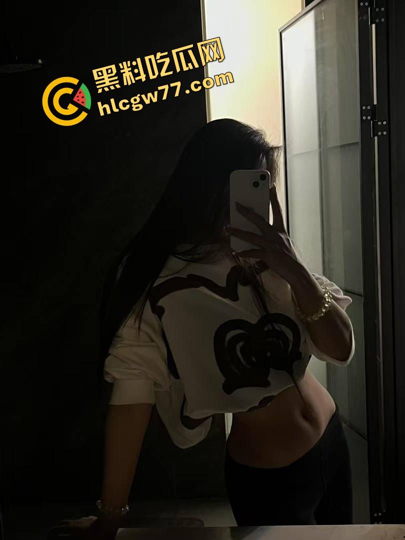 长沙文员『李梦』出轨,前夫放出露脸爆操全套,舔棒自拍撅逼样样齐,漂亮小媳妇变肉便器!