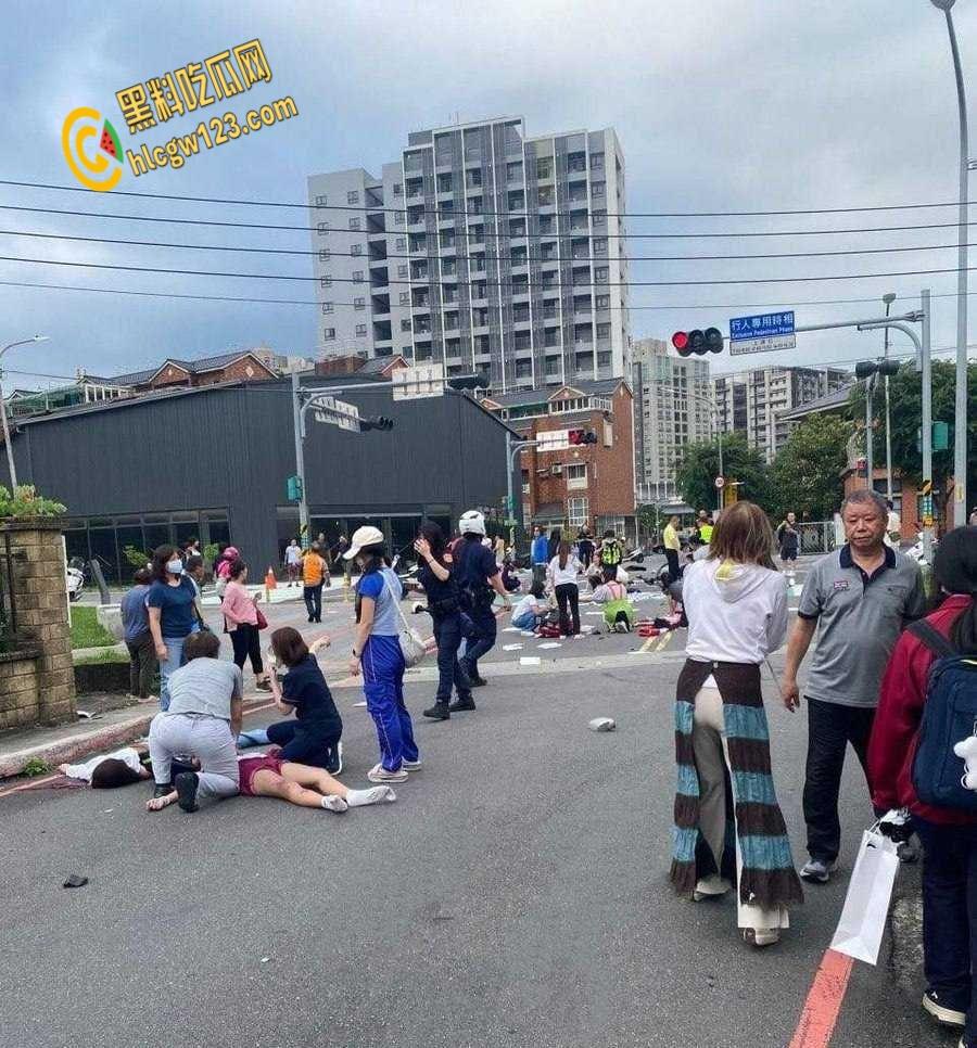 新北三峡车祸震惊全台!汽车狂撞学童遭殃3死12伤,交通安全警钟长鸣!