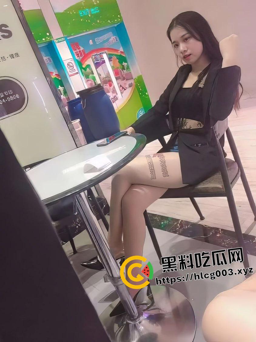 南宁朝阳人妻约炮！极品风骚 眼神拉丝 上了床骚到没边 看见大鸡巴走不动路 私密视频遭流出