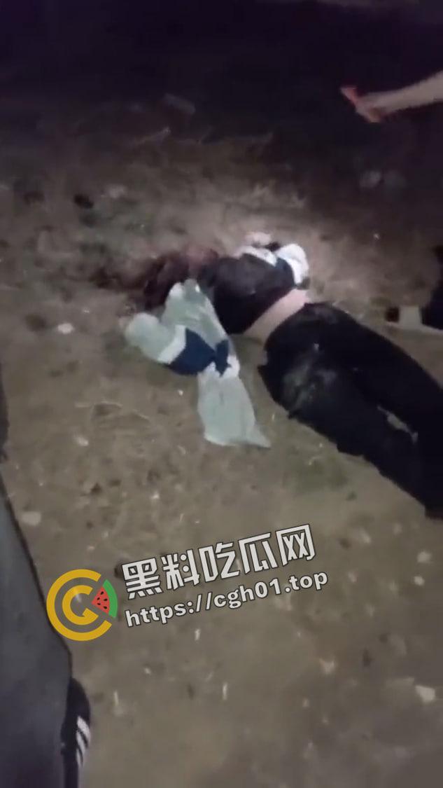 外网疯传 伏尔加格勒两女生跳楼自杀 死前发布甜美自拍 现场收尸视频流出 血腥慎点