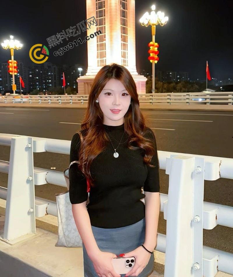 山东济宁骚母狗【张茹蔺】与男友性爱视频流出，肉体性感妖娆，深喉口交汁水狂喷，多姿势淫欢血脉喷张！