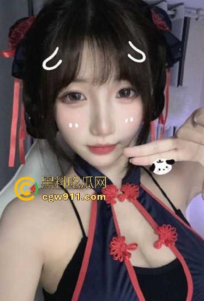 b站福利姬【一条小糖糖】玉体白皙美腿修长,颜值可爱甜美,却只发擦边素菜荤价,最新付费福利曝光!