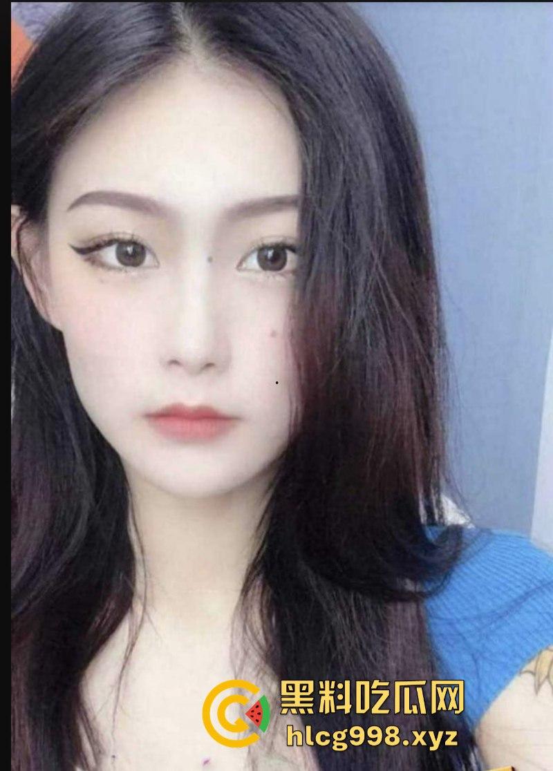 华中师范大学清纯学生妹【张静】无力偿还网贷被迫出卖自己的第一次与猥琐大叔 聊天记录破处视频曝光!