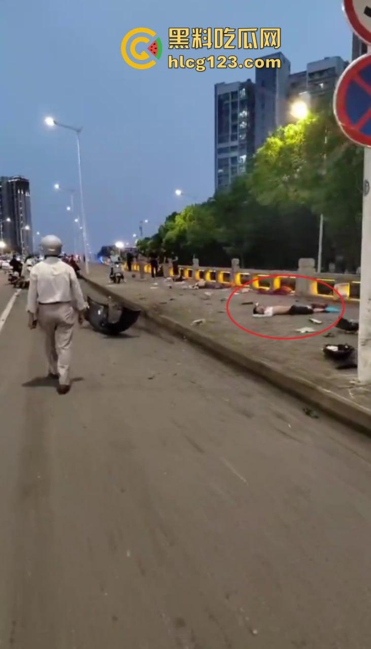 又是女司机!一死一伤 苏州两轿车发生碰撞后撞向一非机动车!惨不忍睹