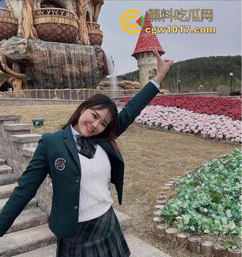 护士小姐姐为你服务!白衣天使外表下隐藏狂野一面,口交深喉女上骑乘,无套后入猛操肥臀摇曳如浪!