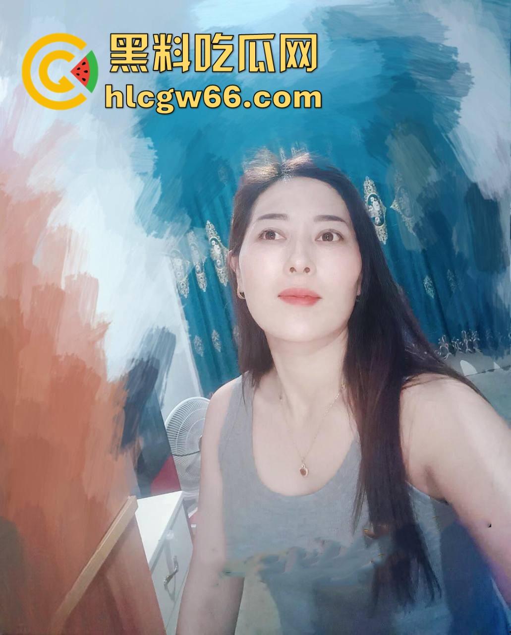 海角社区 只玩后入突袭曝光 老公不在家约炮 大骚臀被狠狠制裁,爽翻天的肉便器开发记!