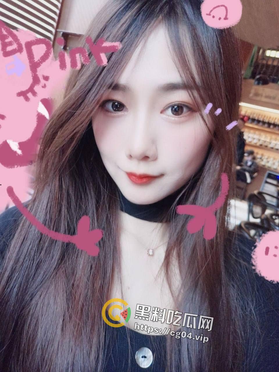 全网呼叫陕UGN652奔驰车主恭喜你当接盘侠啦!你的老婆曾经坐台被包养 卖肉上位哦