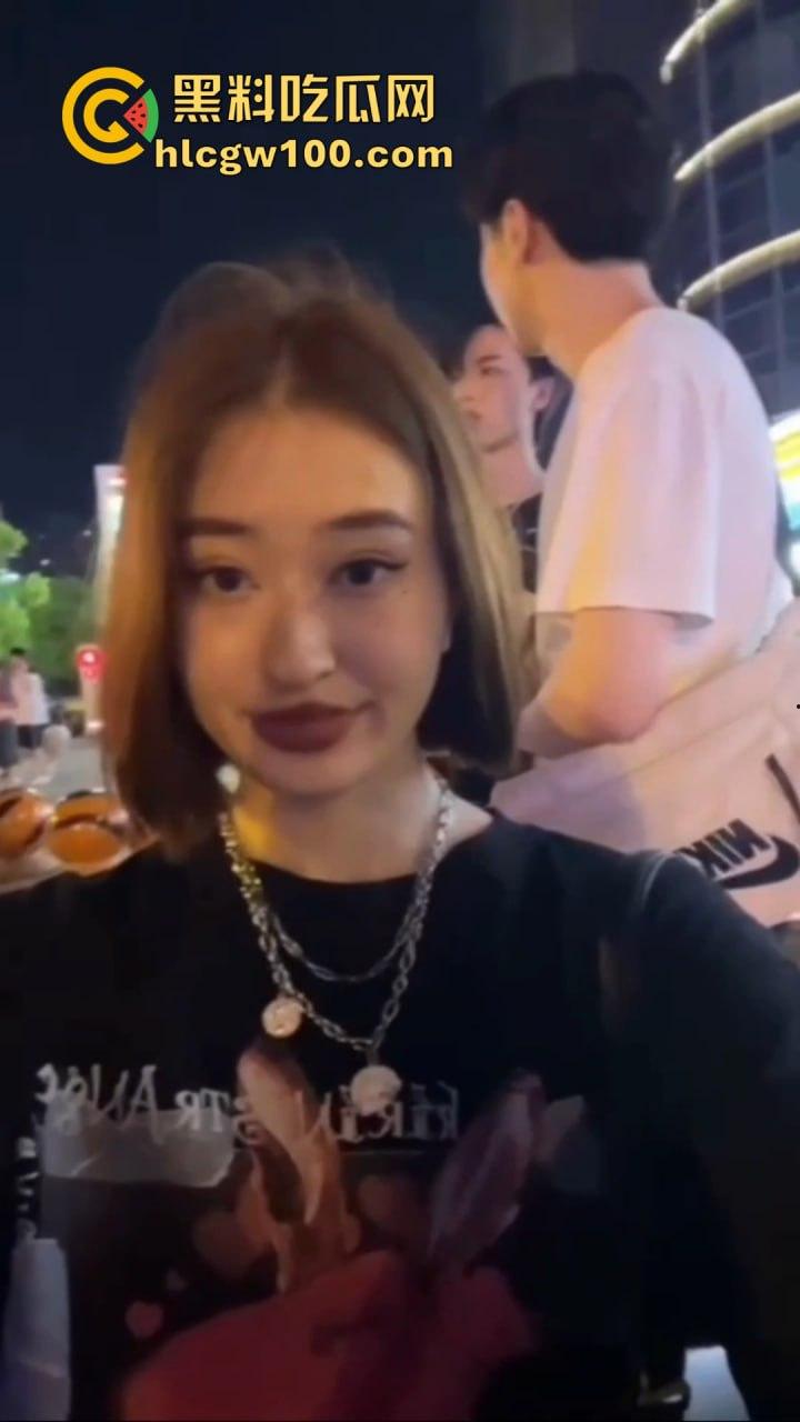 沈阳NICE CLUB酒吧高冷陪酒小姐【沈敏】醉酒被捡尸，事后清醒后还要求炮友再来一次，巨骚无比!