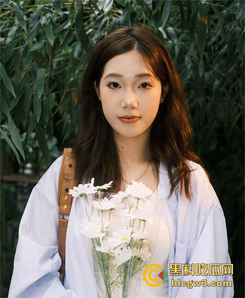 真实3p调教小奴四川成都大二女生【田思琪】骚话连篇跪舔肉棒 上操嘴巴下玩穴 前后夹击肏到晕厥还喊着不要停