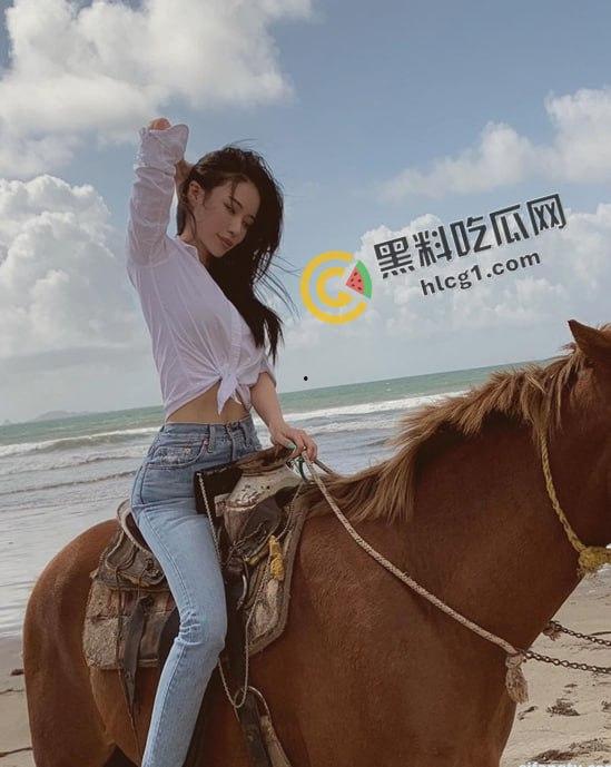 IG百万粉丝网红「EMILY」 神似徐冬冬韩国混血 啪啪不雅视频流出 高清完整版骑乘做爱内射 完美露脸