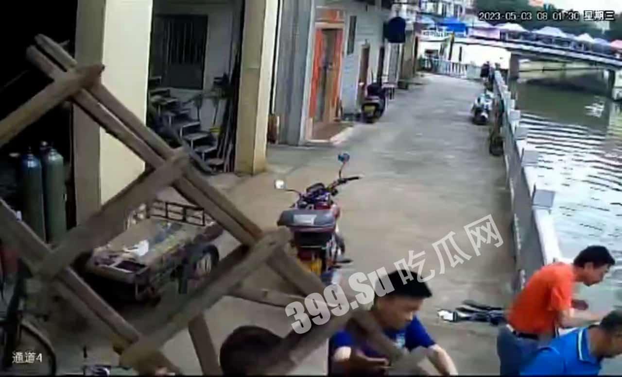 5月3日，广东 佛山 这小姐姐选择这样的一个方式结束自己 #跳河