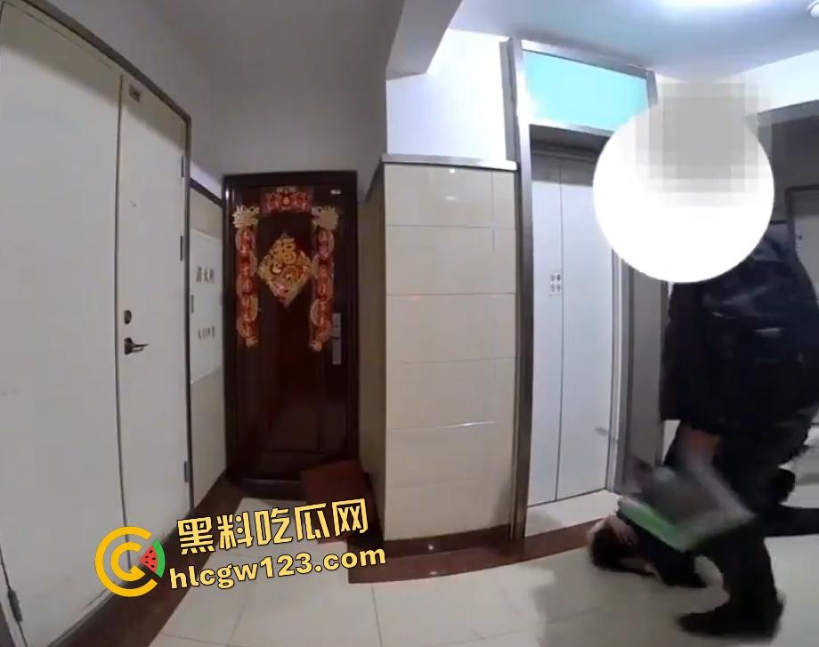 沈阳“窝瓜国王”家暴抖音【沉睡的猫.,】,女子下跪求饶仍被拳打脚踢,打完还被出轨抑郁导致流产!