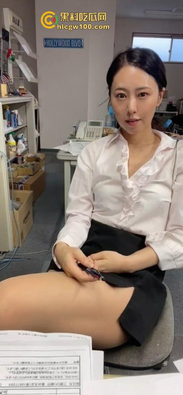 OnlyFans韵味美妇熟女【nanako_sexy】VIP订阅视频流出,情趣自慰掰穴淫荡的成熟韵味,极具吸引人。
