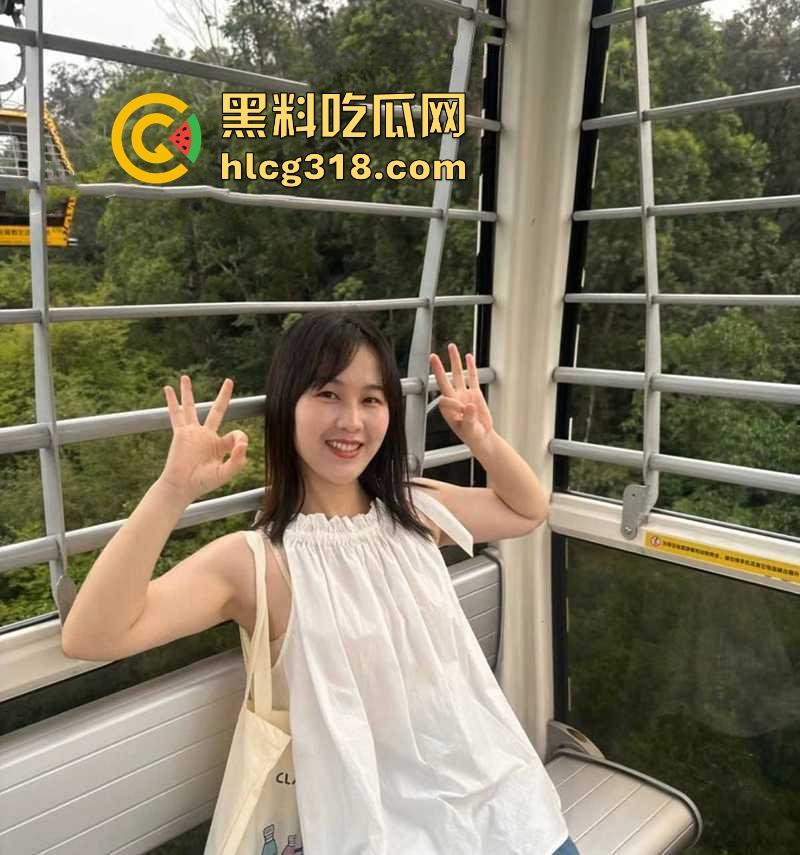 瓜友投稿！湖南科技学院极品反差学妹【周瑶凌】颜值不高但胜在脱衣服很骚，超紧小穴挺拔巨乳，看着很有感觉。