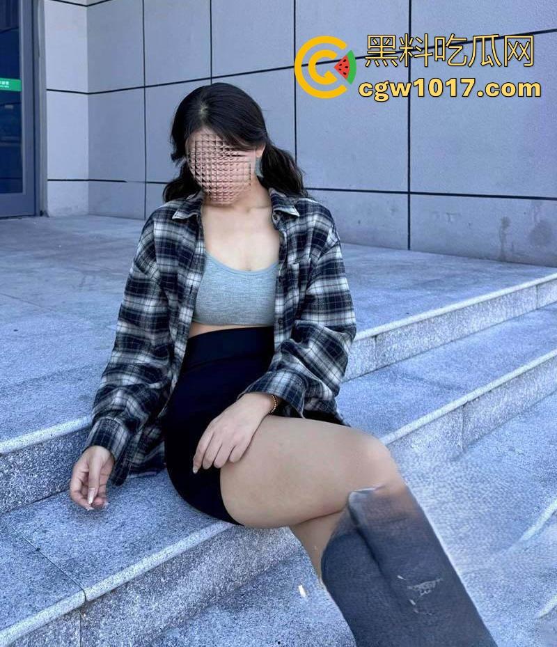 和堂姐各种姿势激情啪啪,无套骑乘爆操,双洞口爆毒龙样样精通,真不枉费我的用心调教!