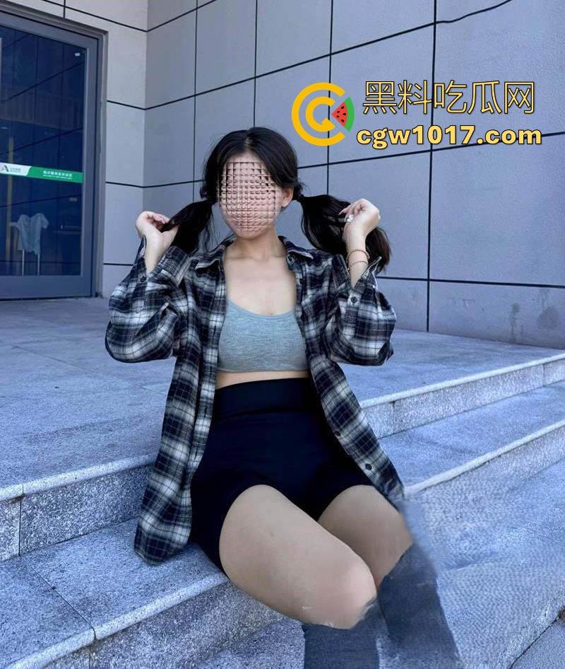 和堂姐各种姿势激情啪啪,无套骑乘爆操,双洞口爆毒龙样样精通,真不枉费我的用心调教!