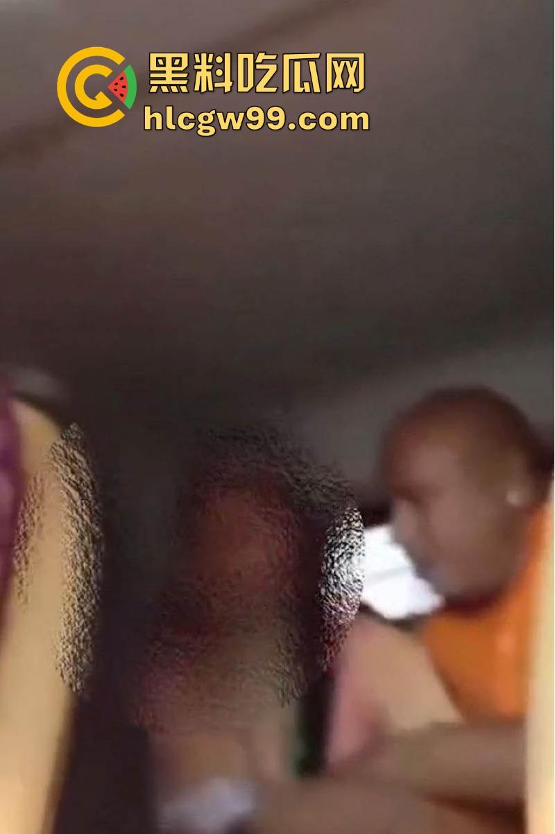 印度女子前往做朝拜时,在出租车内被僧人强奸,印度总能创造神话,不是僧人都戒色了吗?